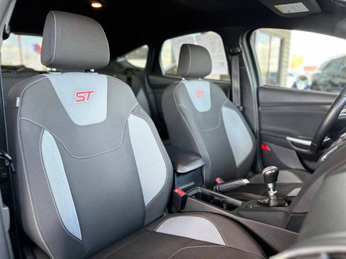 Used 2017 Ford Focus ST FWD image 59