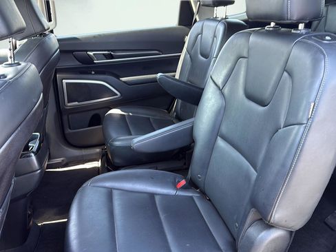 Used 2025 Kia Telluride S AWD/4WD image 26