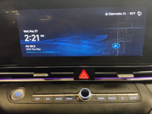 Used 2024 Hyundai Elantra SEL w/ Convenience Package FWD image 25