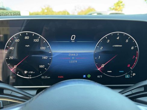 Used 2024 Mercedes-Benz GLC 300 4MATIC image 30