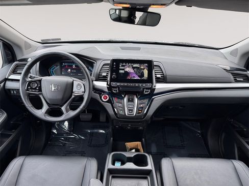 Used 2023 Honda Odyssey Touring image 10