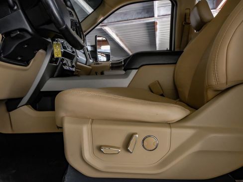 Used 2019 Ford F250 Lariat w/ Lariat Value Package image 30