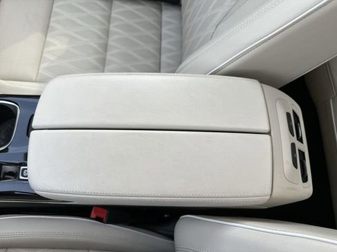 Certified 2023 Buick Envision Avenir image 25