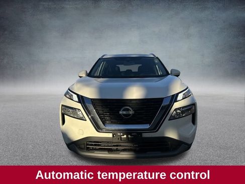 Used 2023 Nissan Rogue SV w/ SV Premium B Package image 10