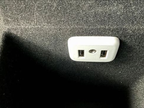 Used 2017 Cadillac XT5 Luxury w/ Driver Awareness Package image 33