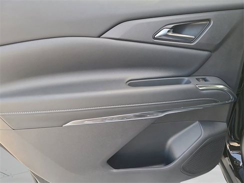 New 2026 Chevrolet Traverse LT w/ Midnight/Sport Edition image 19