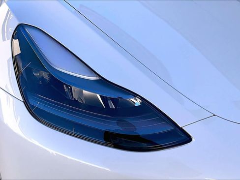 Used 2024 Tesla Model Y Performance image 26