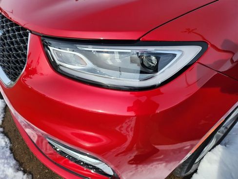 New 2026 Chrysler Pacifica Limited image 25