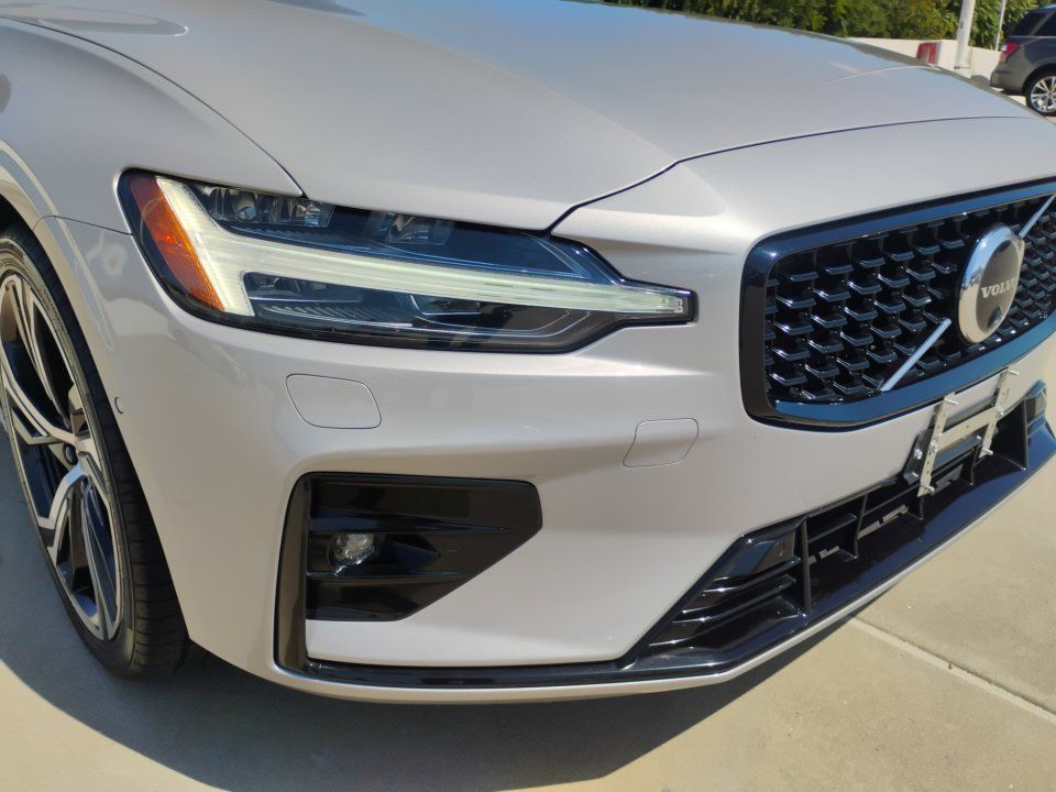 Used 2024 Volvo S60 B5 Plus FWD image 24
