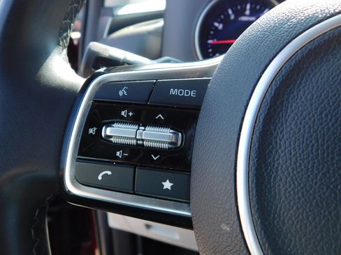 Used 2024 Kia Carnival LX FWD image 20