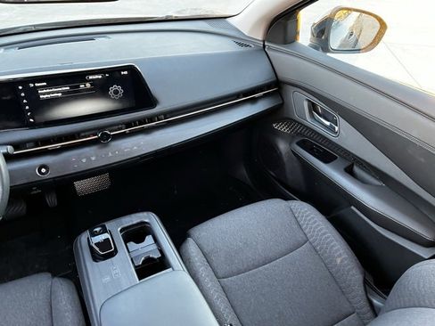 Used 2024 Nissan Ariya FWD image 15