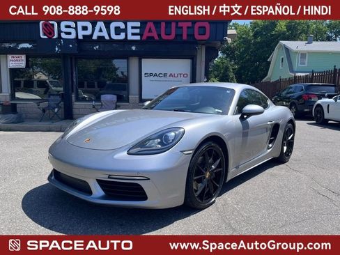 Used 2017 Porsche 718 Cayman RWD image 1