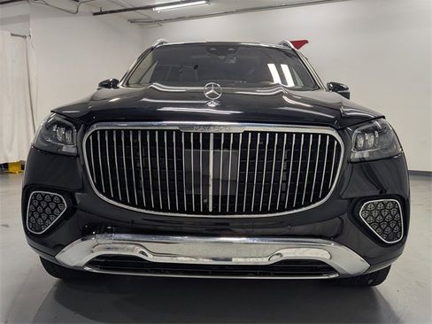 Used 2024 Mercedes-Benz Maybach GLS 600 4MATIC image 28