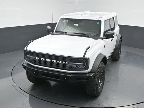 New 2025 Ford Bronco Badlands image 11
