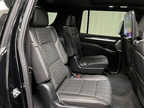 New 2026 Cadillac Escalade ESV V w/ LPO, ONYX Package AWD/4WD image 18