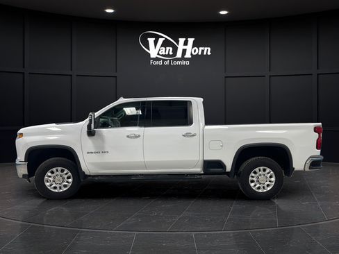 Used 2022 Chevrolet Silverado 2500 LTZ AWD/4WD image 6