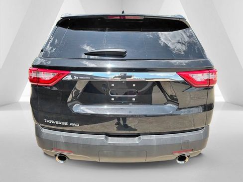 Used 2020 Chevrolet Traverse LS w/ LPO, Black Accent Package AWD/4WD image 6