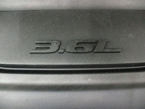 Used 2020 Chrysler Pacifica Touring-L Plus image 35