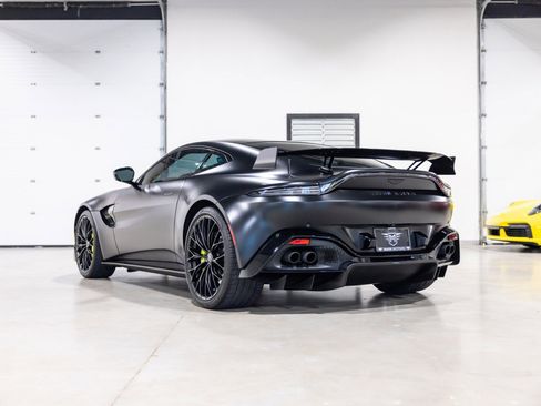Used 2022 Aston Martin V8 Vantage Coupe RWD image 6