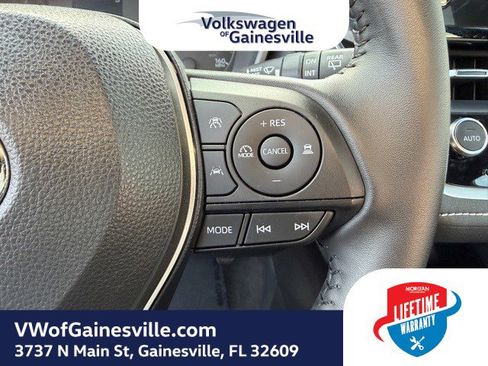 Used 2023 Toyota Corolla SE w/ SE Premium Package image 25