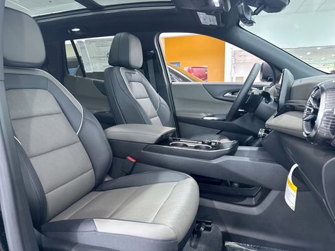 New 2026 Chevrolet Equinox LT w/ Convenience Package II FWD image 21
