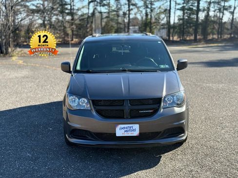 Used 2017 Dodge Grand Caravan SE image 11