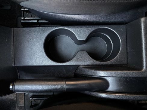 Used 2015 MAZDA MAZDA5 Sport image 27