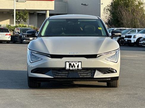 New 2025 Kia EV6 Wind image 9