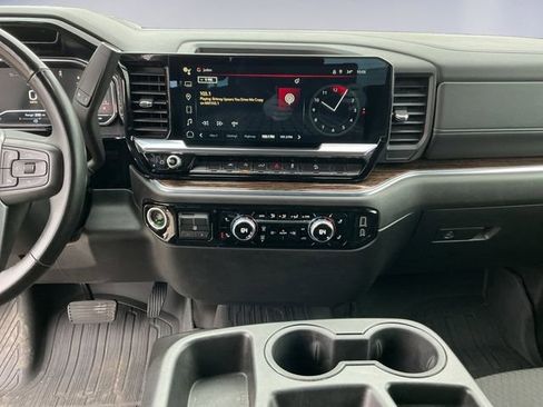 Used 2024 GMC Sierra 1500 Elevation w/ X31 Off-Road Package image 11