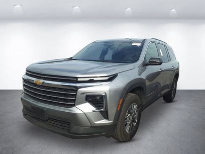 Certified 2025 Chevrolet Traverse LT