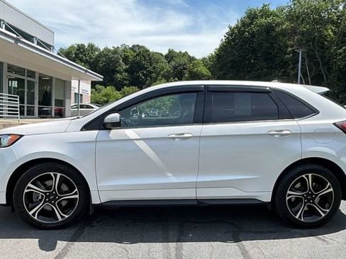 Used 2019 Ford Edge ST w/ Convenience Package AWD/4WD image 8