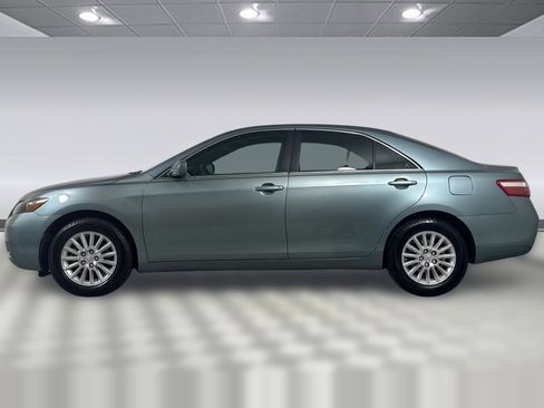 Used 2008 Toyota Camry LE FWD image 2