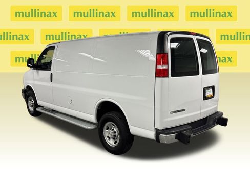 Used 2024 Chevrolet Express 2500 w/ Driver Convenience Package image 15