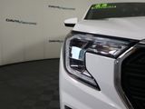 Used 2023 GMC Terrain SLE image 3