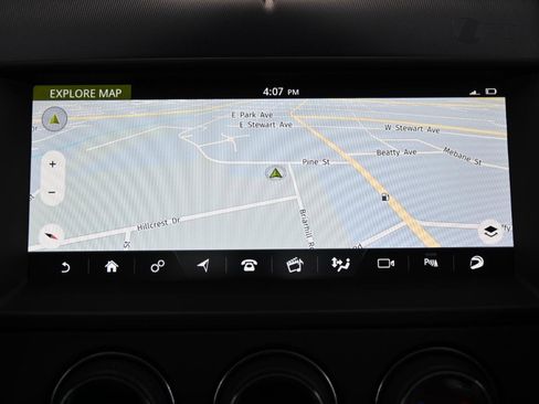 Used 2019 Jaguar F-TYPE R AWD/4WD image 33
