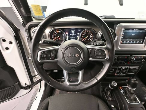 Used 2019 Jeep Wrangler Unlimited Sahara AWD/4WD image 26