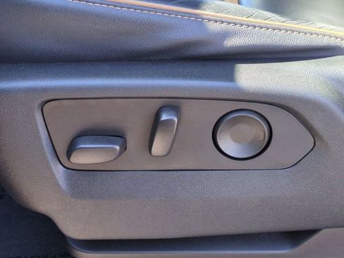 Used 2023 GMC Yukon AT4 w/ AT4 Premium Package image 12