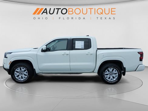 Used 2022 Nissan Frontier SV AWD/4WD image 2