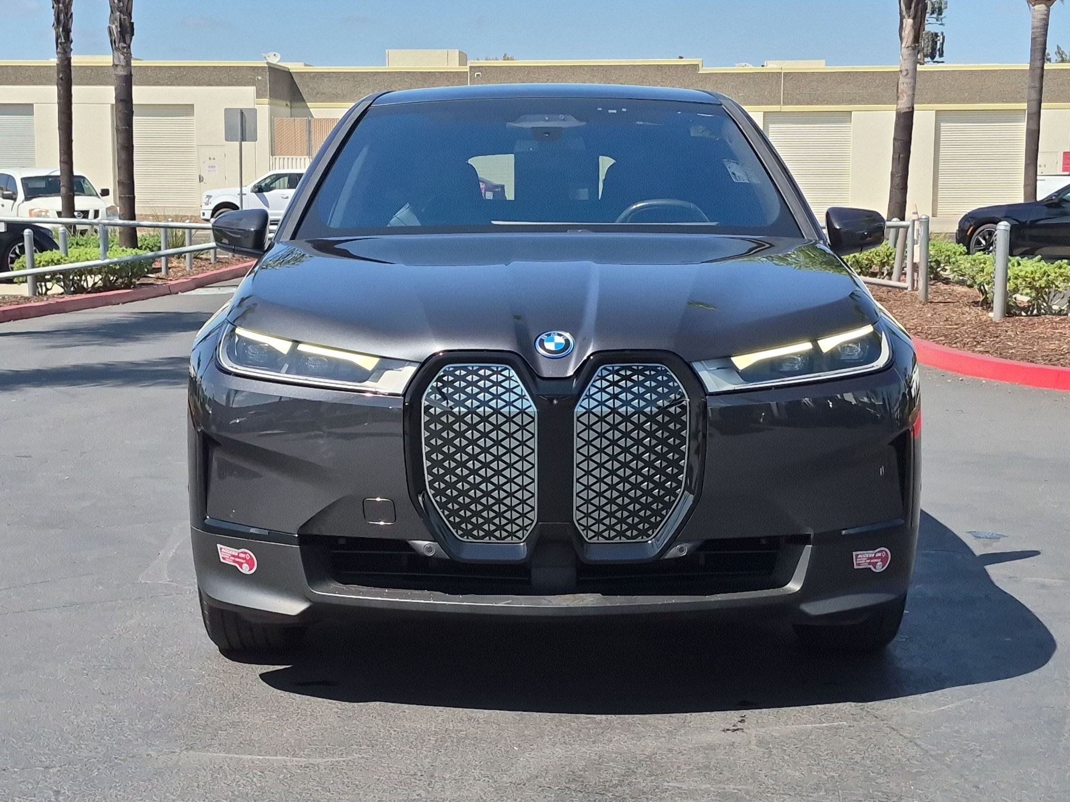 Certified 2024 BMW iX xDrive50 AWD/4WD image 3