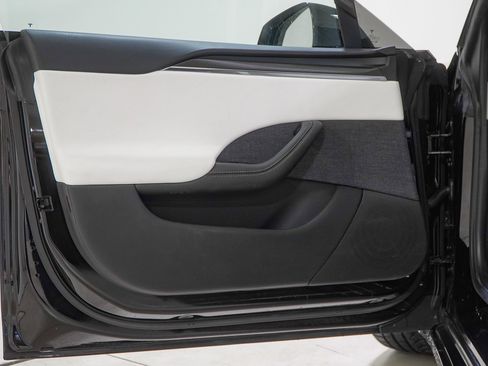 Used 2023 Tesla Model S Plaid image 20