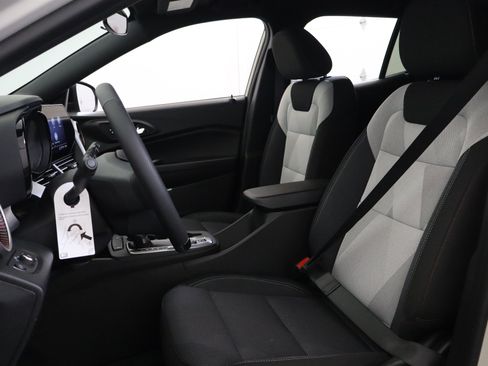 New 2026 Chevrolet Trax RS FWD image 23