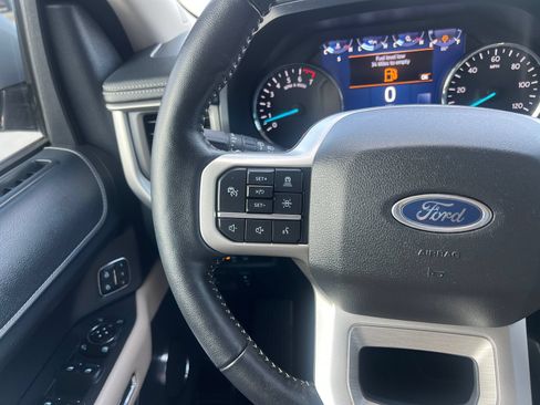 Used 2022 Ford Expedition XLT RWD image 23