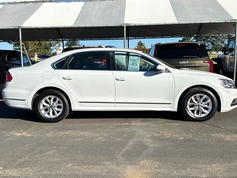 Used 2016 Volkswagen Passat 1.8T S FWD image 3