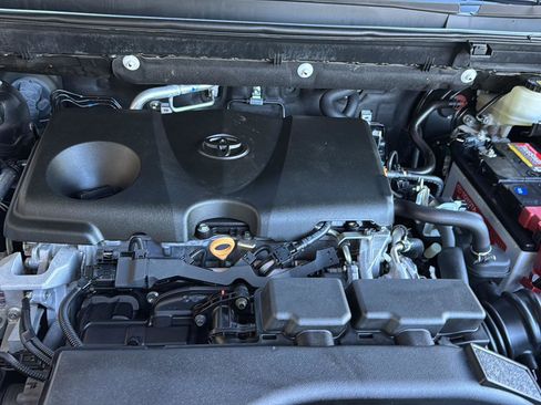 Certified 2021 Toyota RAV4 XLE image 32