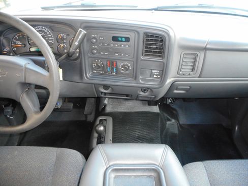 Used 2003 Chevrolet Silverado 2500 4x4 Extended Cab image 27