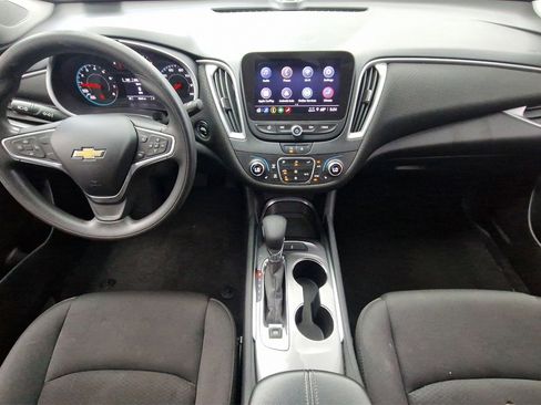 Used 2022 Chevrolet Malibu LT image 9