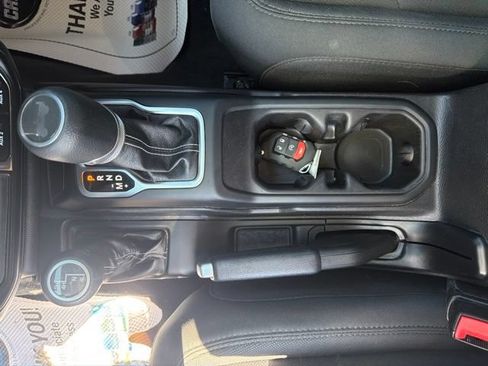 Used 2021 Jeep Wrangler Unlimited Sahara AWD/4WD image 20