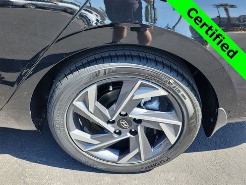 Certified 2025 Hyundai Elantra Sport image 12