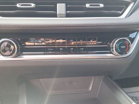 New 2026 Chevrolet Equinox LT image 19