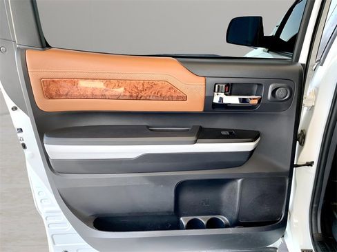 Used 2019 Toyota Tundra Platinum image 18